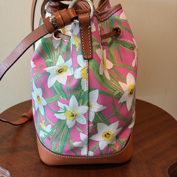 Dooney & Bourke Floral bucket bag shoulder bag daylilies white yellow pink gre - Picture 7 of 16